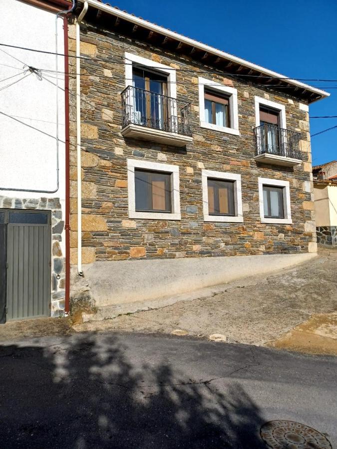 Penas